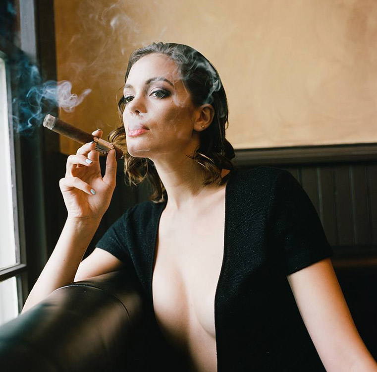 Красивые курящие женщины 75 фото - секс фото 